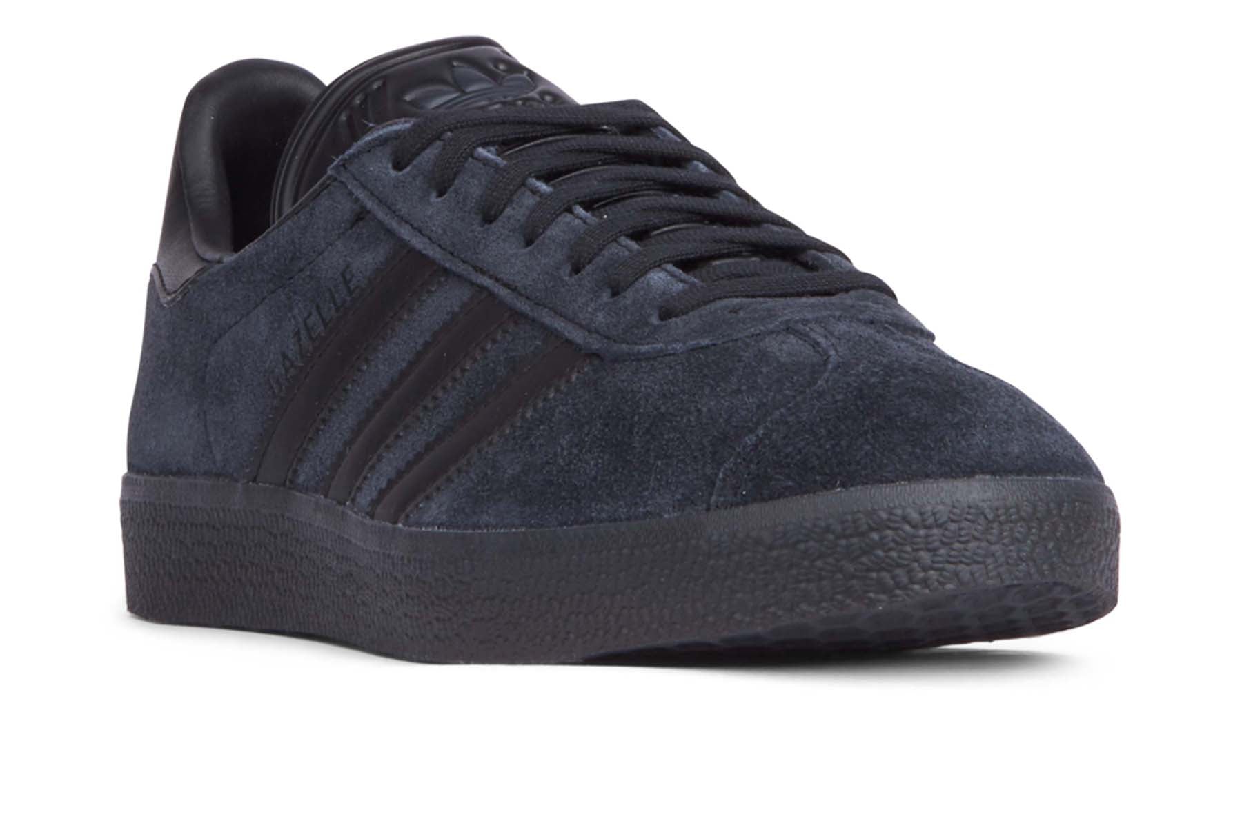 Adidas Gazelle | Core Black/Core Black/Core Black → Shoe Chapter