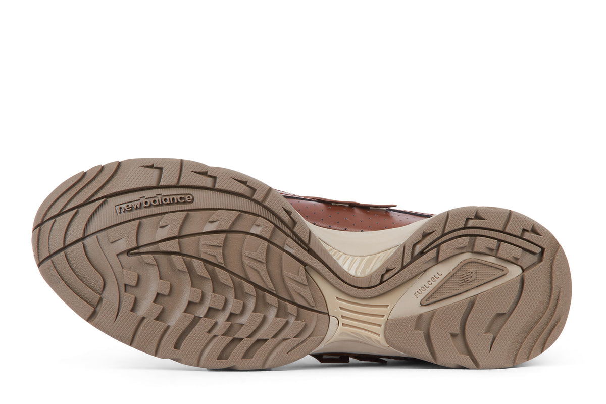New Balance URC56904 - Rich Oak/Stoneware